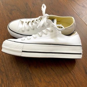 Converse Women’s Chuck Taylor Sneaker